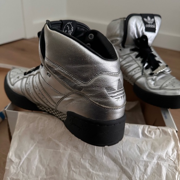 Adidas Originals JS Wing Sneakers - Picture 9 of 15